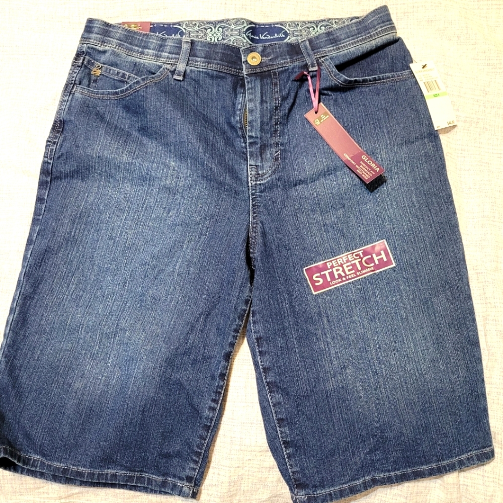 Gloria Vanderbilt Denim Shorts - GV Bermuda Shorts - NEW Size 8